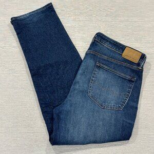 American Eagle Jeans Mens 34 x 32 Athletic Fit Straight Leg Medium Wash Denim